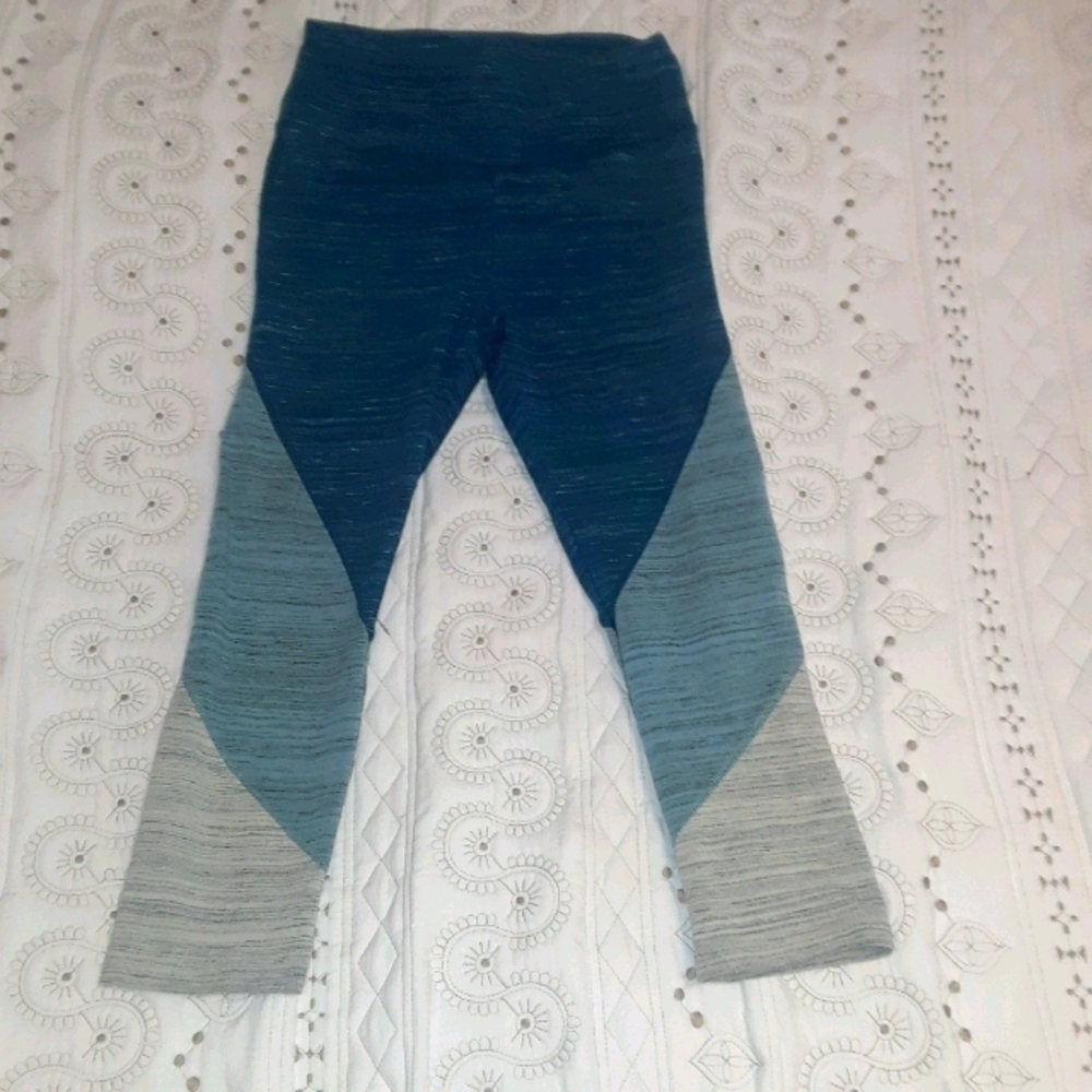 Rbx Color Block 3/4 Length Leggings Size Small